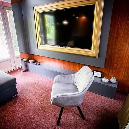 Motel1- A Megfizetheto Luxus! Дуноуйварош Екстер'єр фото