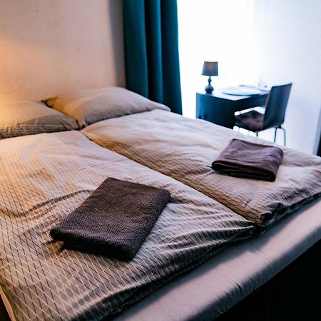 Motel1- A Megfizetheto Luxus! Дуноуйварош Екстер'єр фото