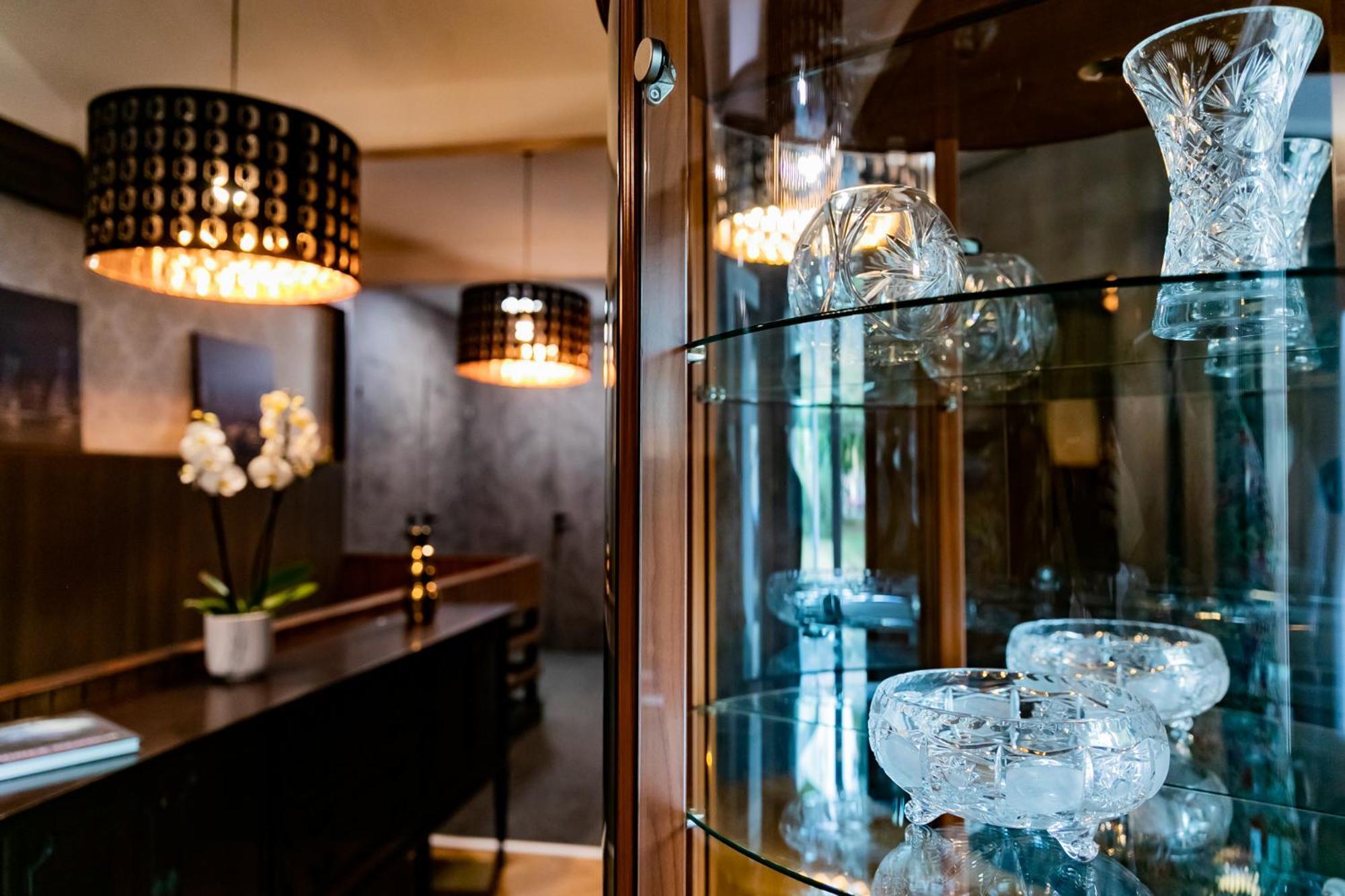 Motel1- A Megfizetheto Luxus! Дуноуйварош Екстер'єр фото