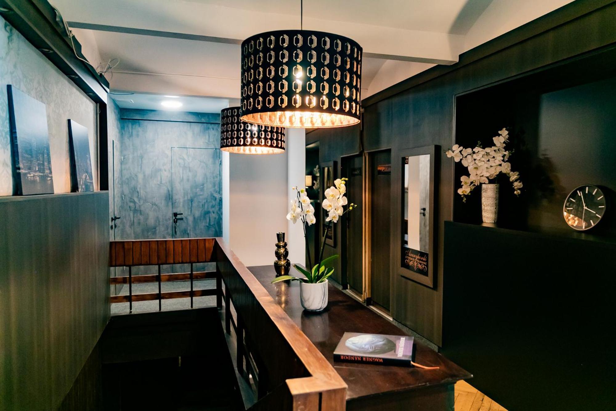Motel1- A Megfizetheto Luxus! Дуноуйварош Екстер'єр фото
