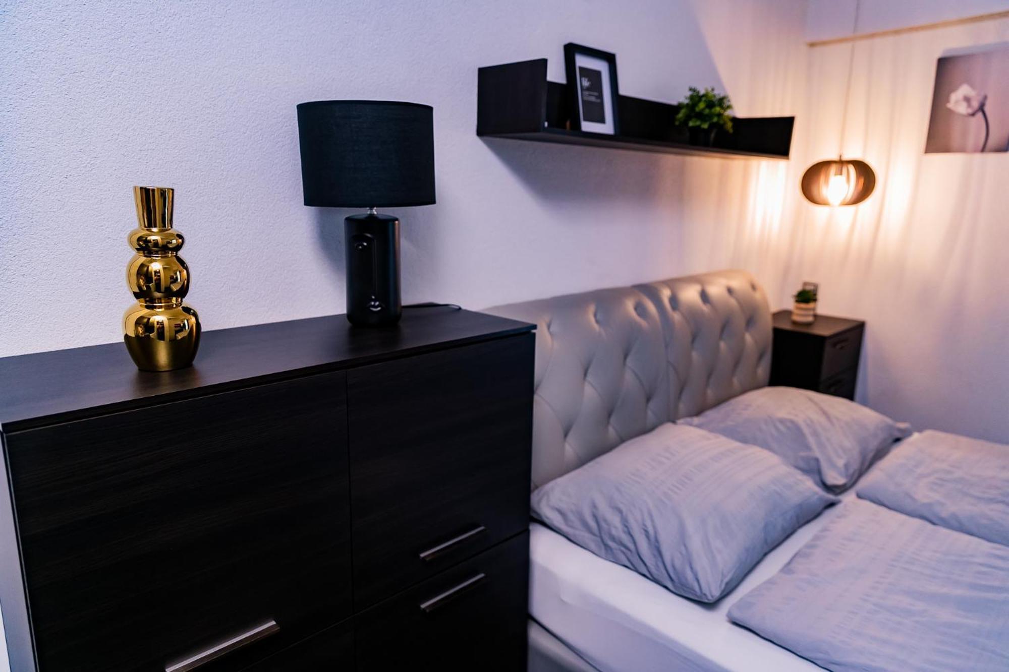 Motel1- A Megfizetheto Luxus! Дуноуйварош Екстер'єр фото